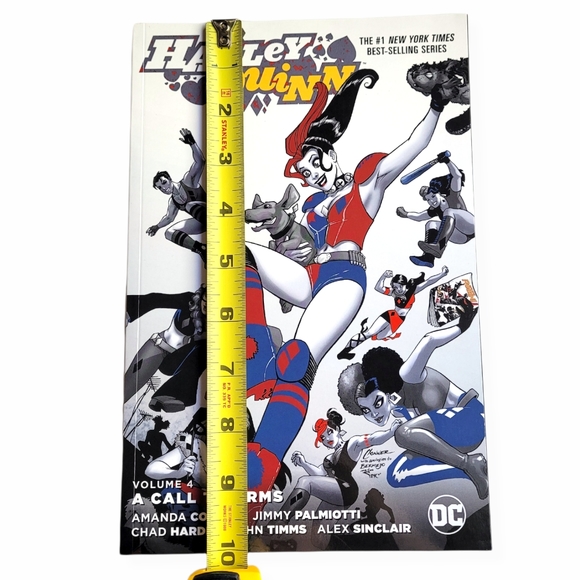 DC Comics Harley Quinn Vol. 4: A Call to Arms - Picture 3 of 7